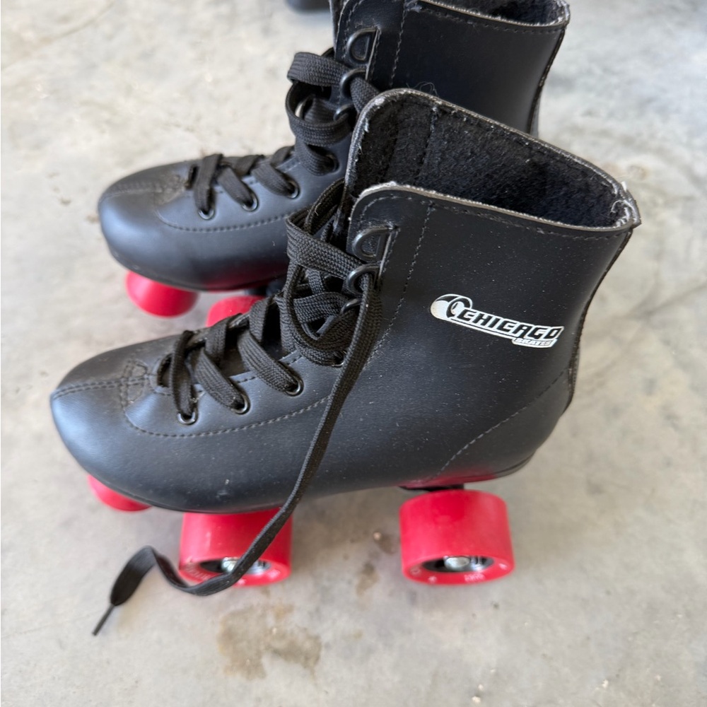 Chicago Black and Red Kids Roller Skates